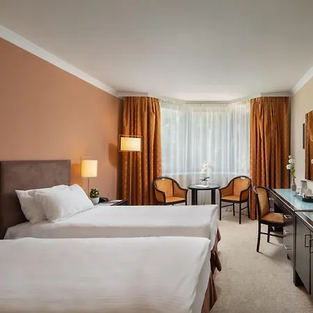 Szálloda The Aquincum 4*