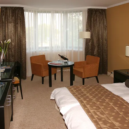 Verdi Aquincum Hotel 4*